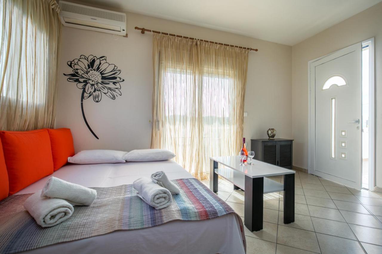 Kapahi Magic Hotel Apartments Potos Dış mekan fotoğraf